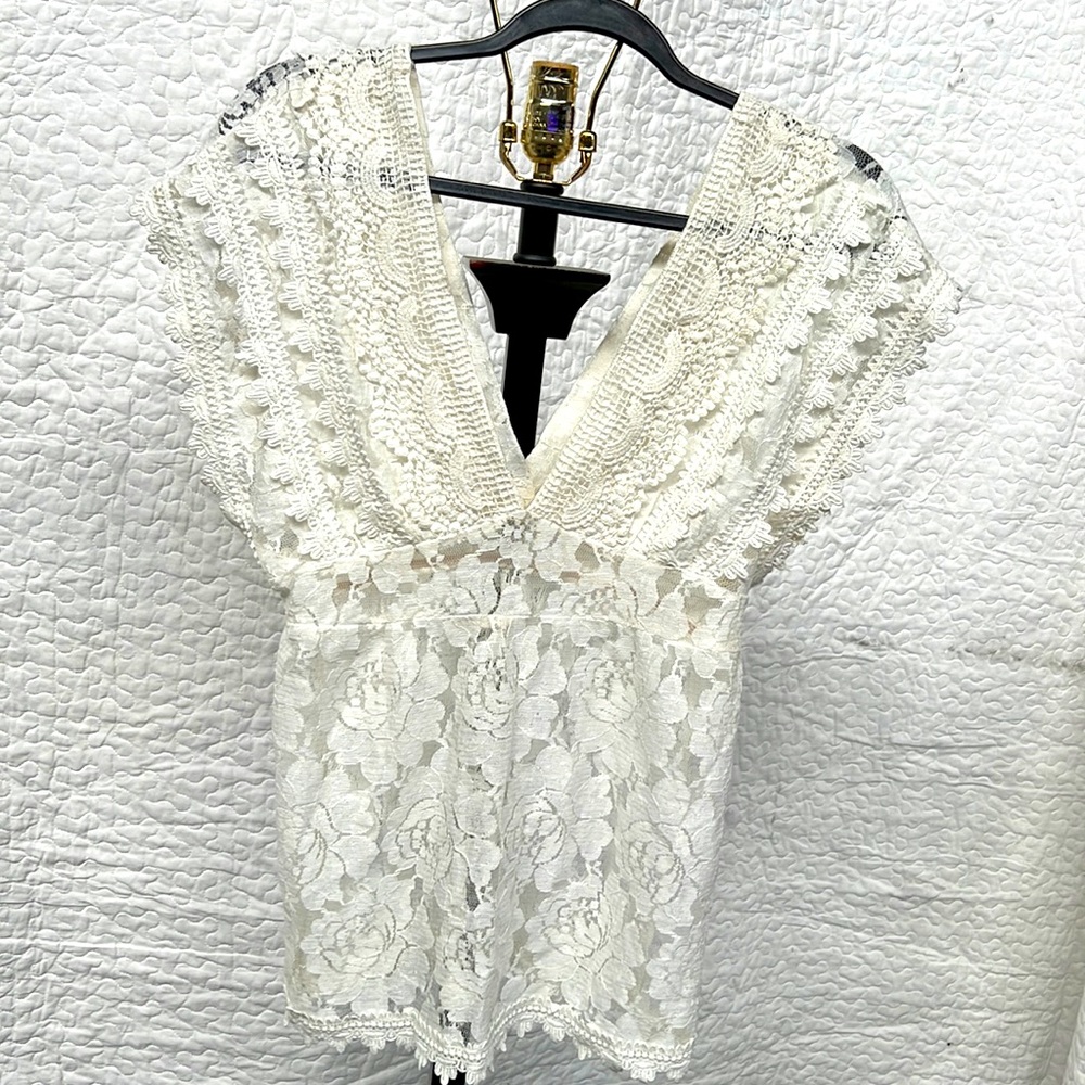 Arden B lace blouse